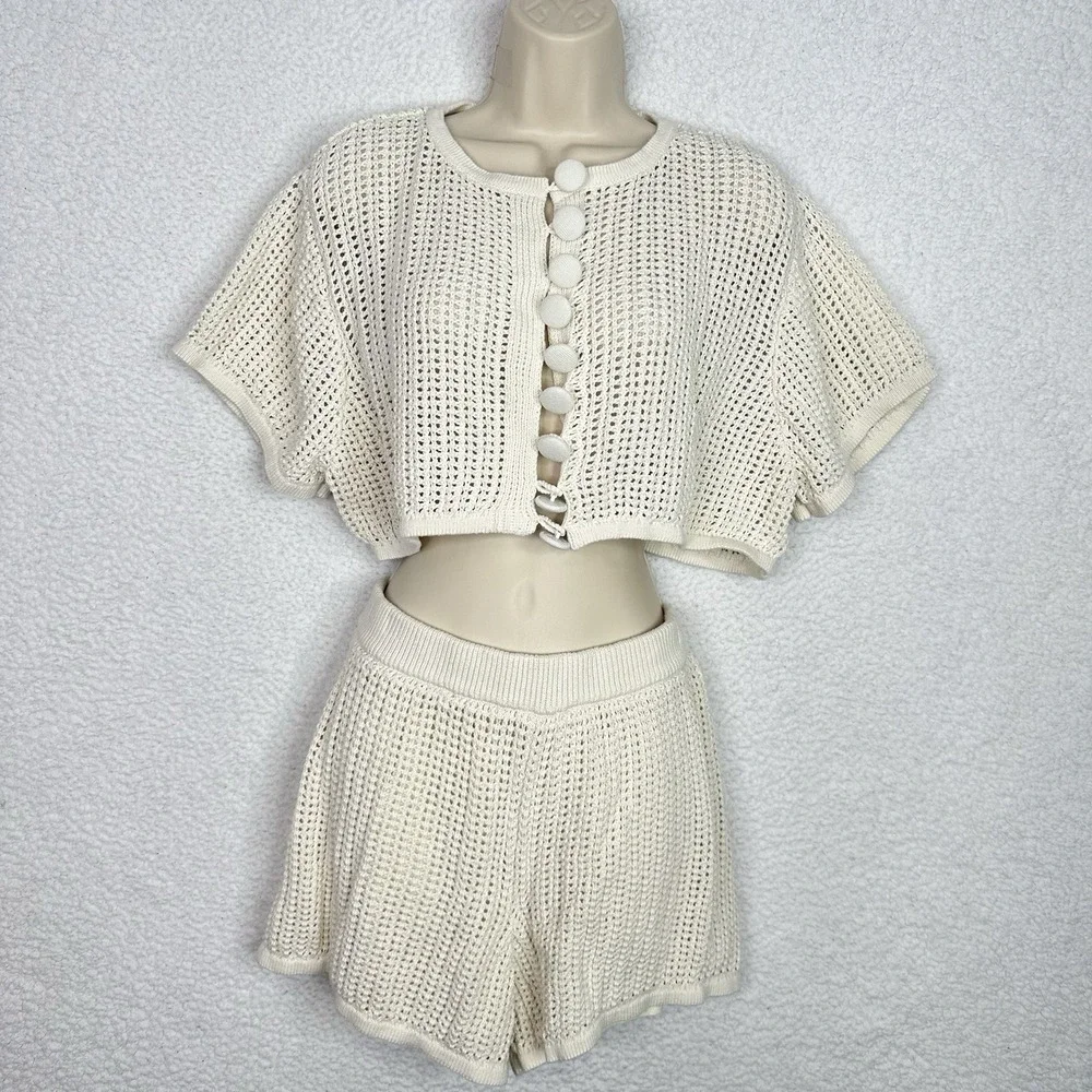 Sabo Skirt Crochet Knit 2 Piece Set Womens Small Cream Button Crop Top Shorts - Picture 2 of 11